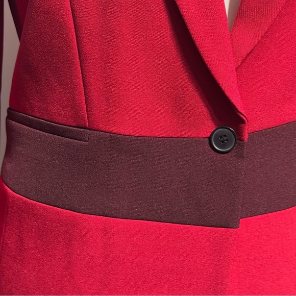 Anne Klein Red Blazer Notched Lapels Fitted Silhouette contrasting waist band 12 - Picture 7 of 16